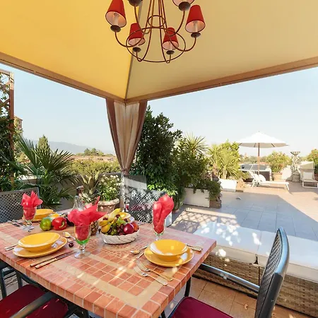Stylish Retreat Near Historic Center Lucca
