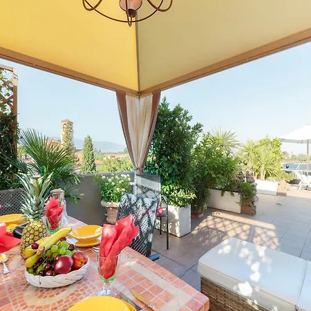 Stylish Retreat Near Historic Center Apartment Lucca